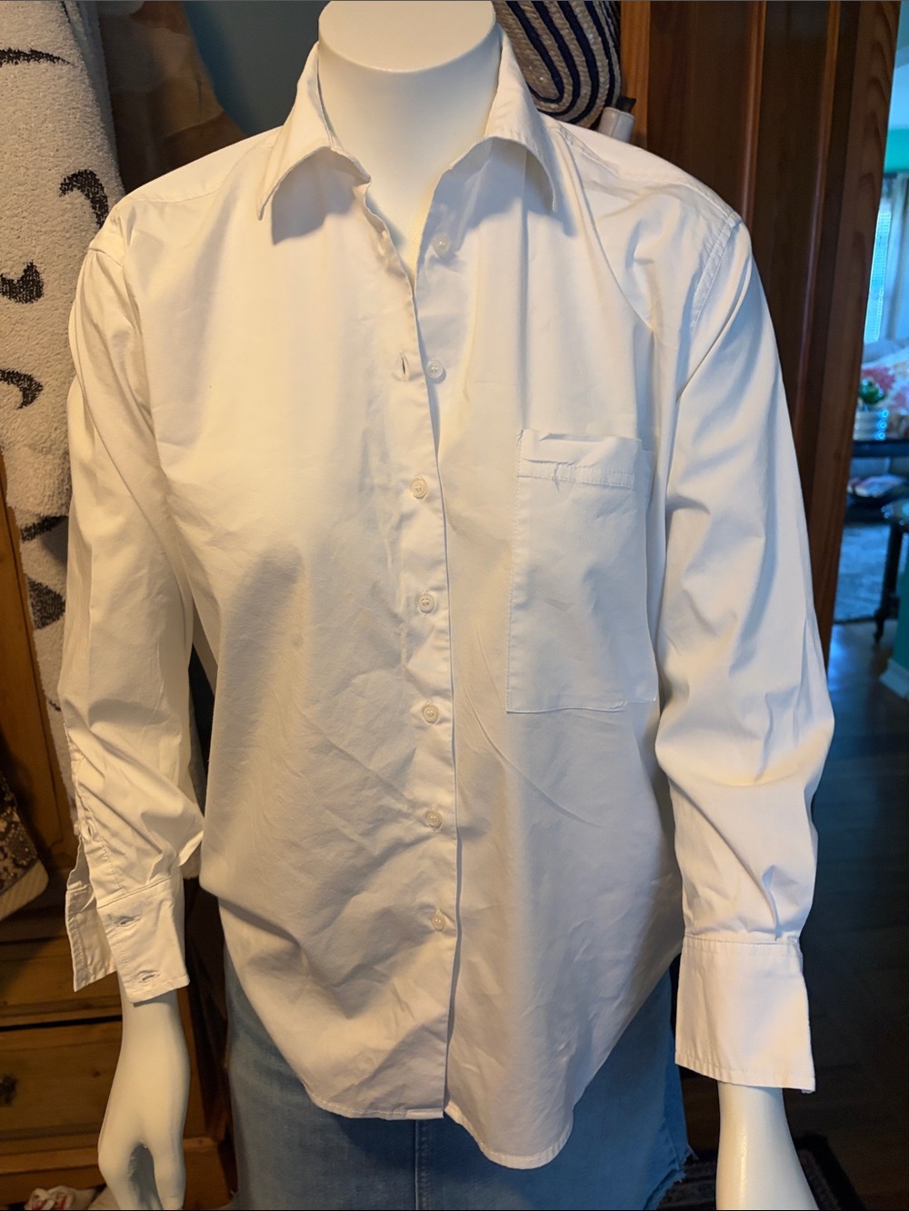 Women’s Classic White Button-Up Shirt